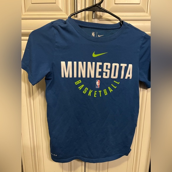 Timberwolves Retro Distressed Logo Kids T-Shirt S Nike - Picture 1 of 5